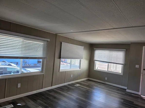 201 Whispering Pines Dr, Rancho Cordova, CA 95670
