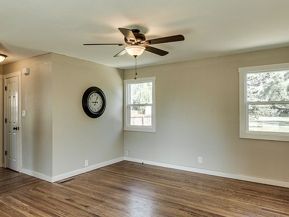 5th image of 14811 E Broadway Ave