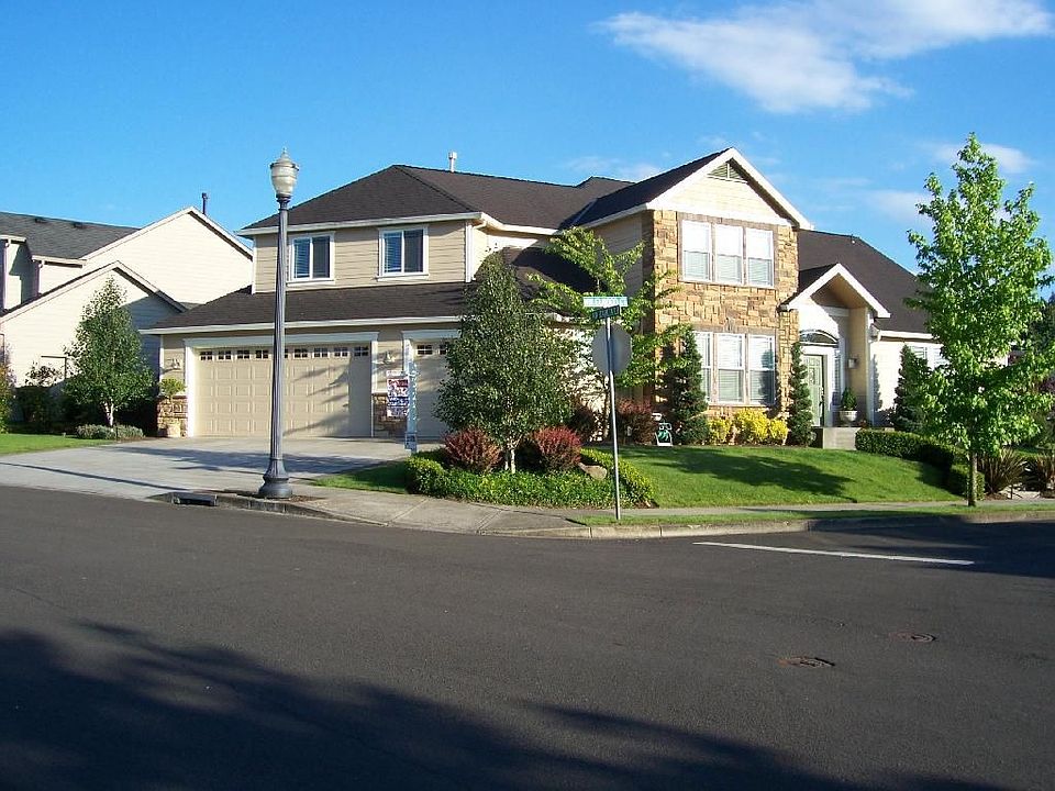 Private Corner Lot in Cul-de-sac