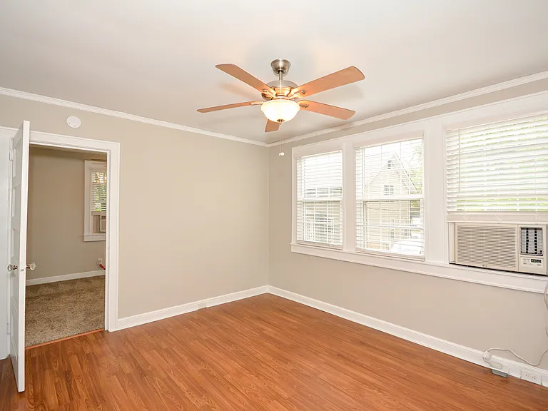 306 S Maple St — Photo 2
