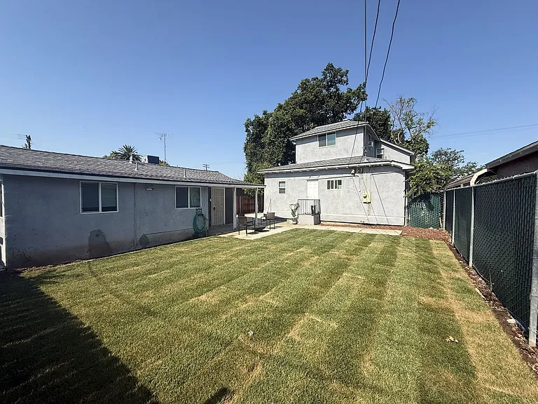 Burney Street Triplex — Photo 15