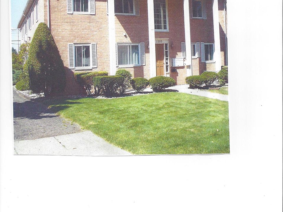 1st image of 1009 Fairway Ln APT 7