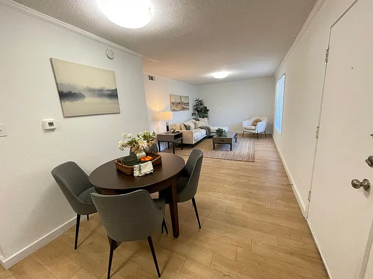 Penthouse — Photo 53