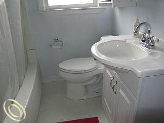 5th image of 3814 Ellwood Ave