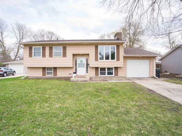 1002 Yuma Ave, Ames, IA 50014