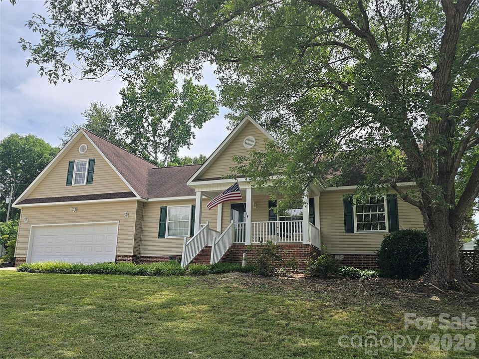 1st image of 2393 Oxford Cir