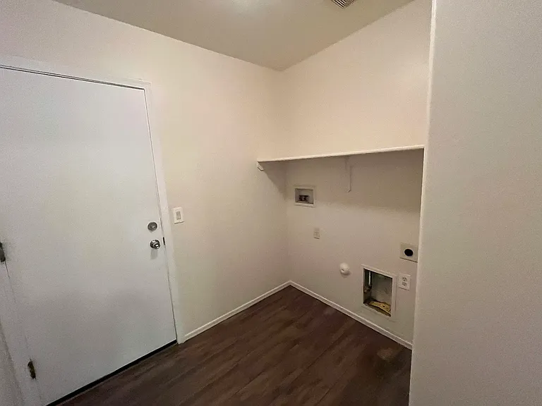 675 W Firehawk Dr — Photo 20
