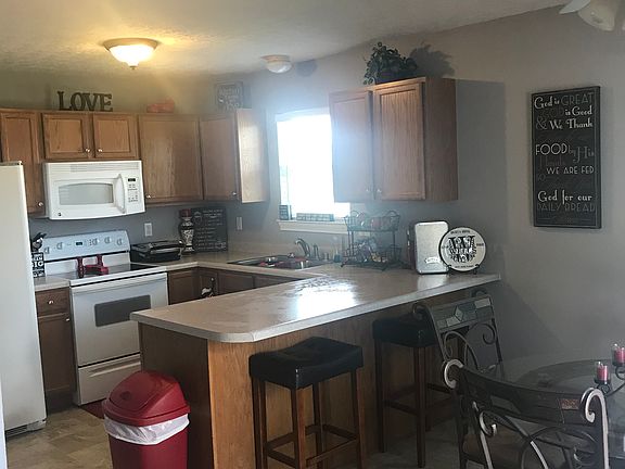 3rd image of 108 Yukon Ct