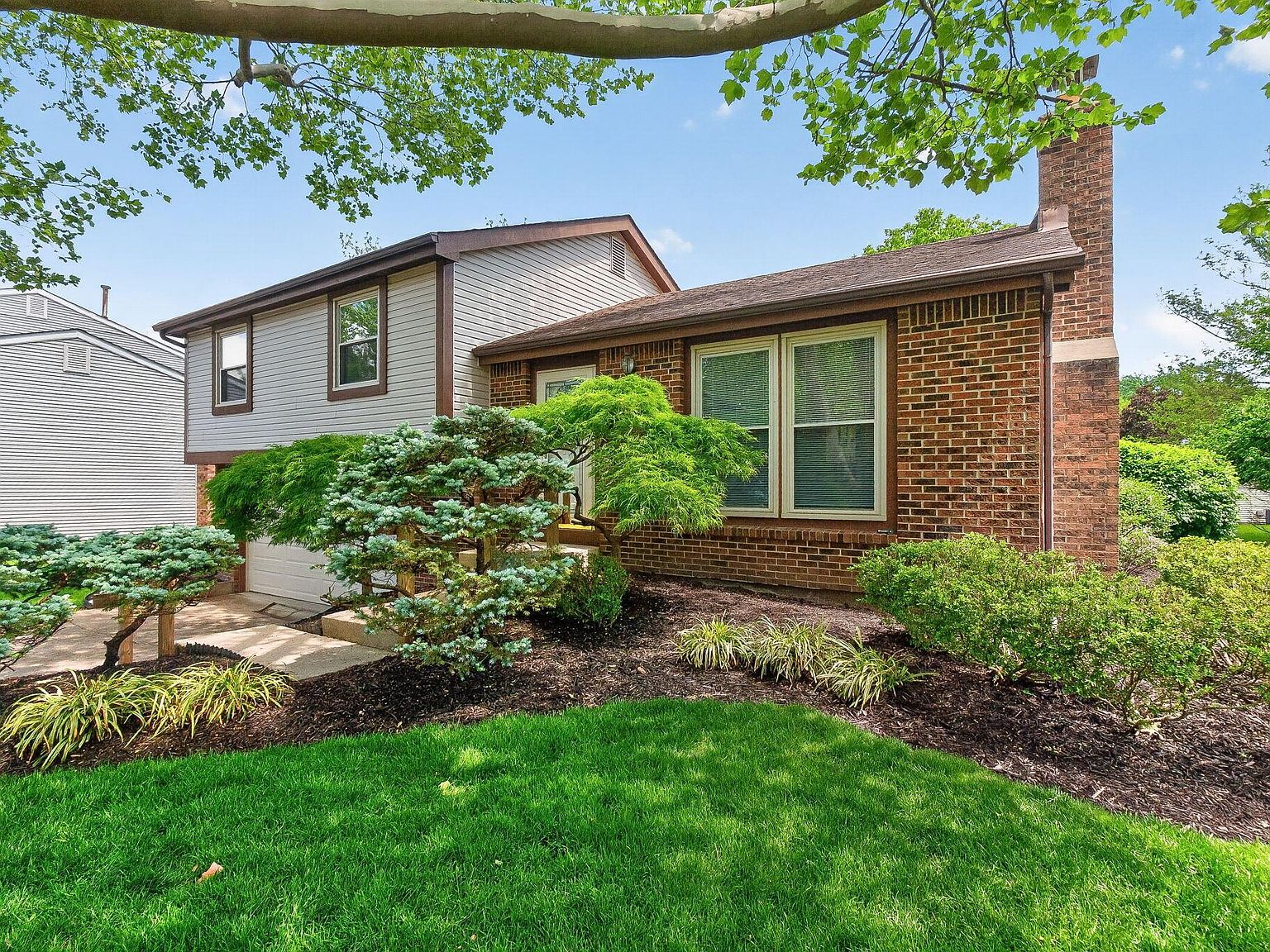 2040 Tuckaway Ct