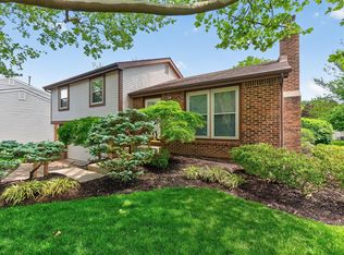2040 Tuckaway Ct, Columbus, OH 43228
