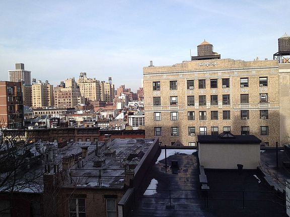 2nd image of 35 W 81st St #7E