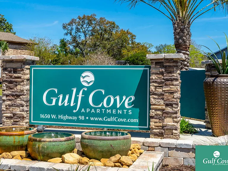 Gulf Cove Apartments — Photo 34