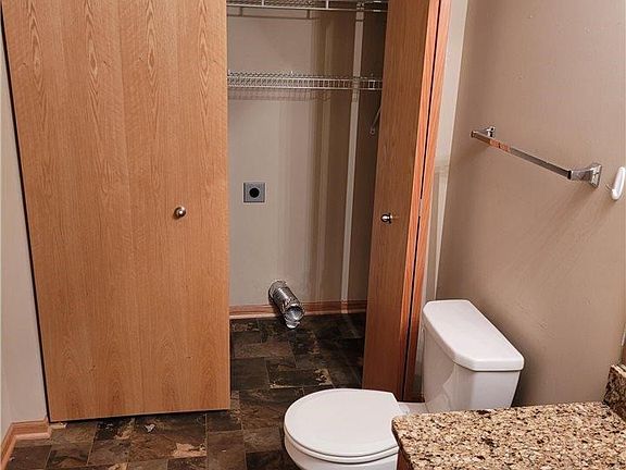 4th image of 2411 City View Ct