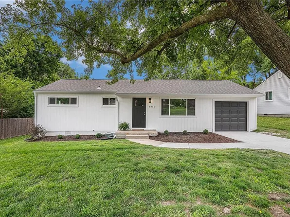 6911 W 72nd St, Overland Park, KS 66204