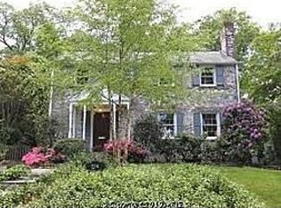 6204 Welborn Dr, Bethesda, MD 20816