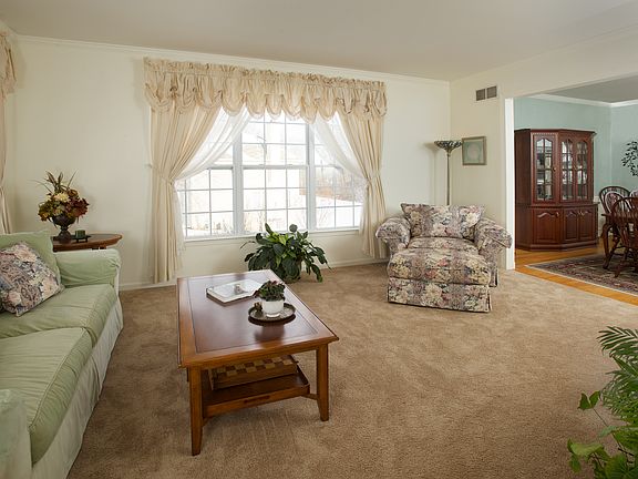 4th image of 114 Mallory Ln