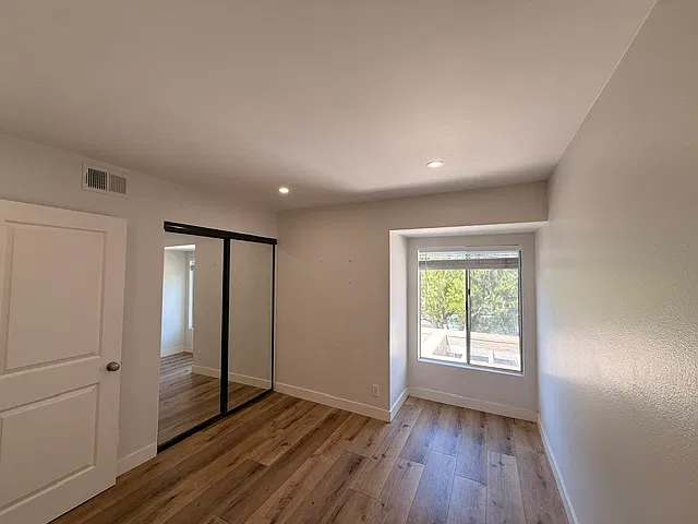 107 Stanford Ct #107 — Photo 28