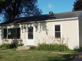 1117 Jackson St, Aurora, IL 60505