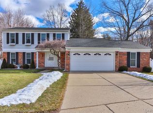 7248 Cheyenne St, Westland, MI 48185
