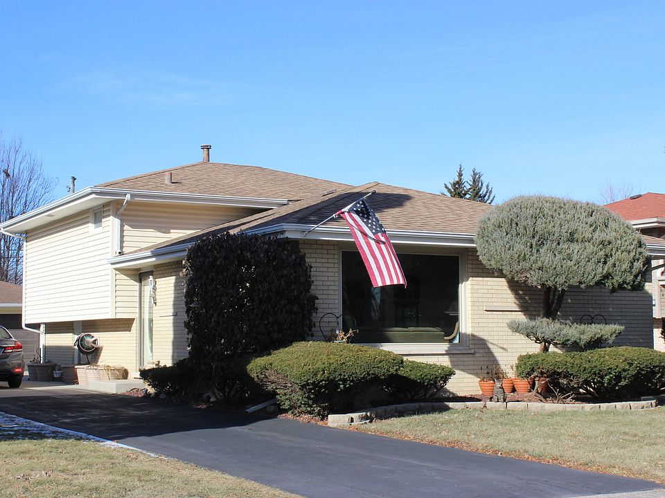 1st image of 13638 S Leclaire Ave