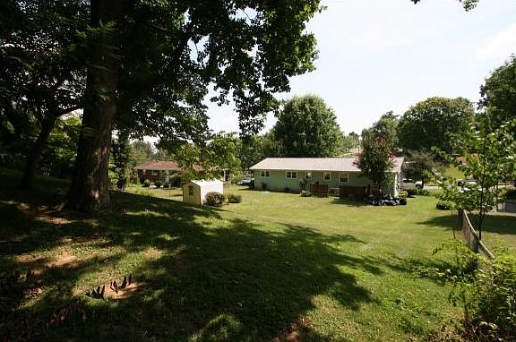 4th image of 506 N Gilmer Park