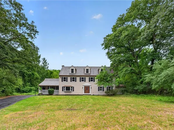 635 Iron Mine Hill Rd, North Smithfield, RI 02896