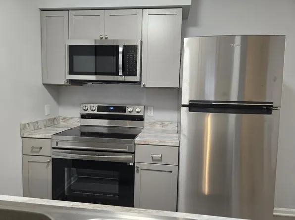 627 Dudley Ave #6, Norfolk, VA 23503