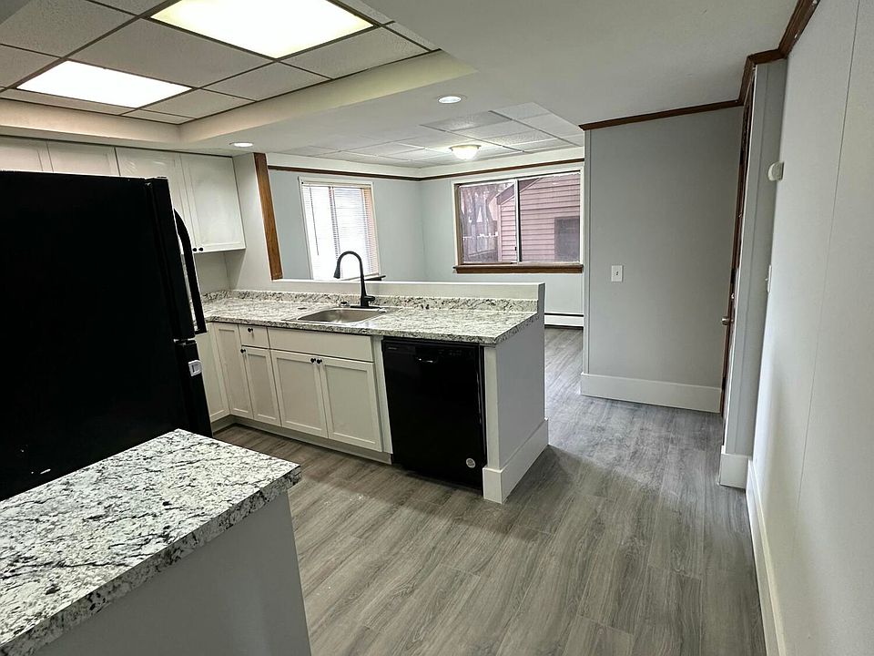 26 E Cicotte St, photo 5