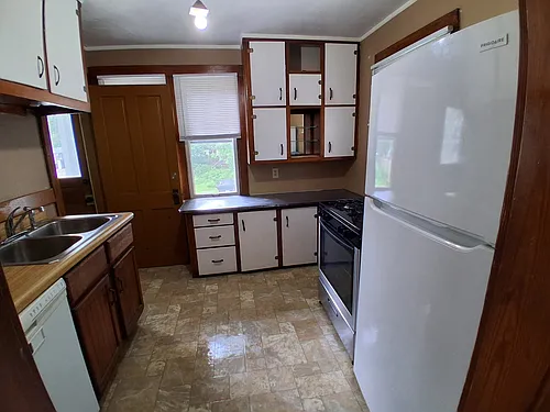 205 E Phoenix Ave #1 Photo 1