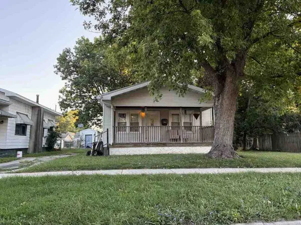 1122 Pekin St, Lincoln, IL 62656