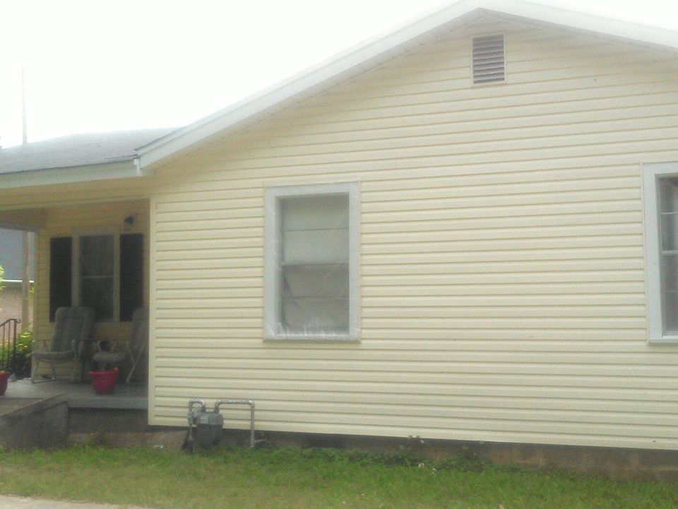 1st image of 407 1/2 Armstrong St