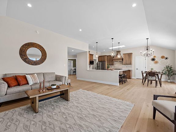 4th image of 13512 Lakeside Blvd