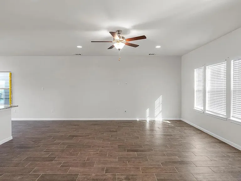 1725 Lakota Ln — Photo 11