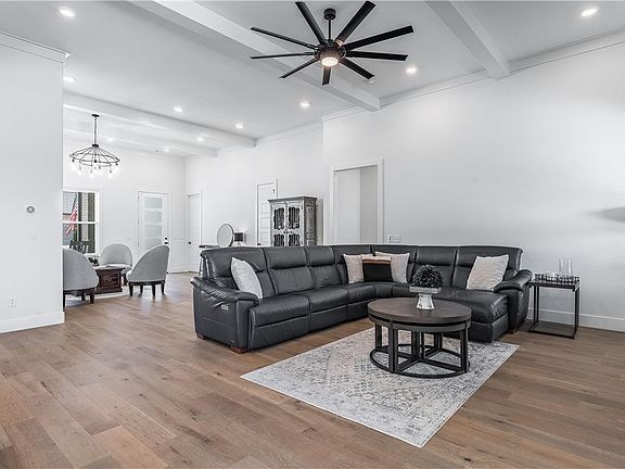 5th image of 8006 W Bancroft St