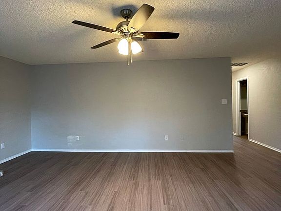 3rd image of 13200 Marrero Dr