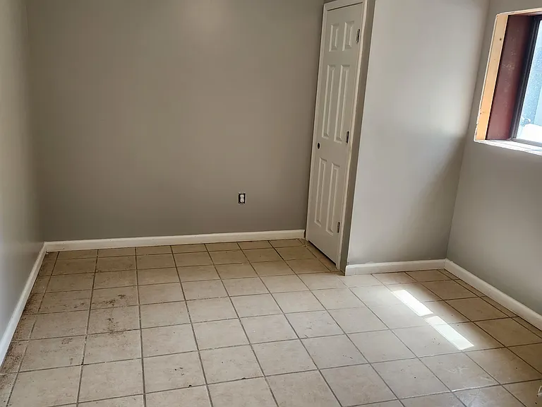 1915 Timberlake Pl — Photo 6