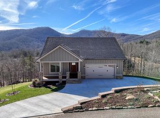 427 Ivy Log Heights Rd, Young Harris, GA 30582
