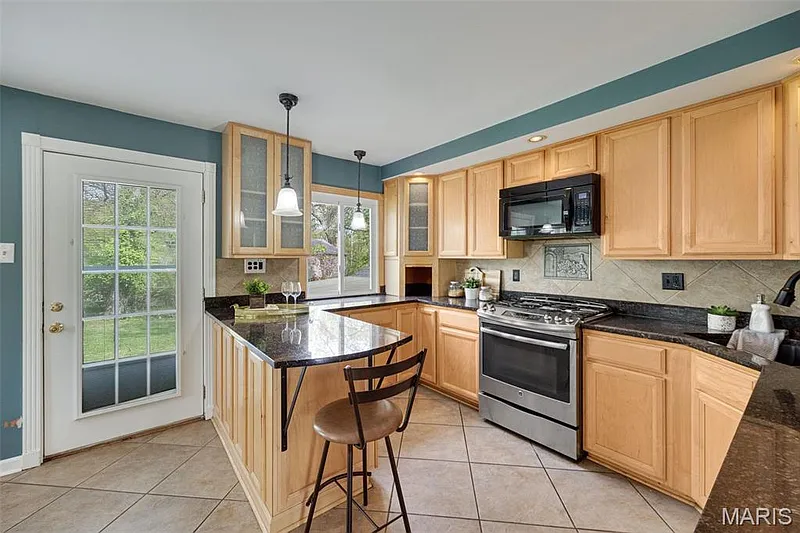 Thumbnail 10