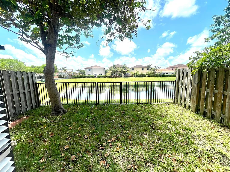 23364 SW 113th Psge #2336 — Photo 9