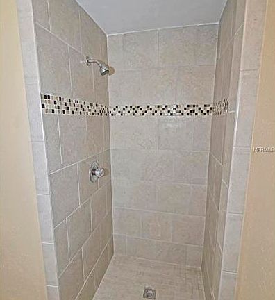 3rd image of 902 Avenue V SE