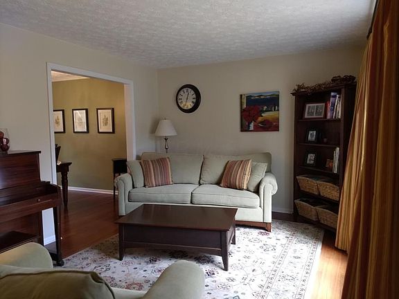 4th image of 483 Michael Ave