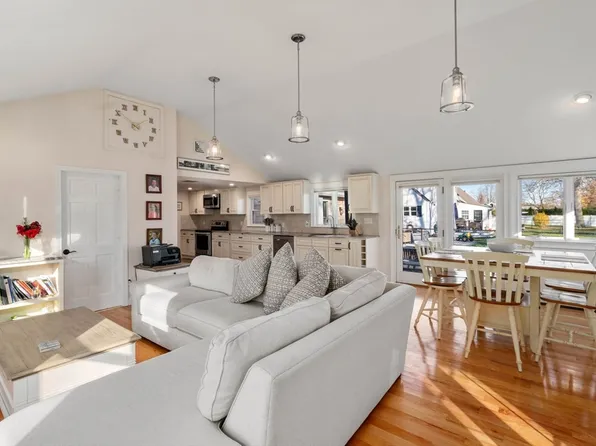 66 Columbus Ave, North Easton, MA 02356