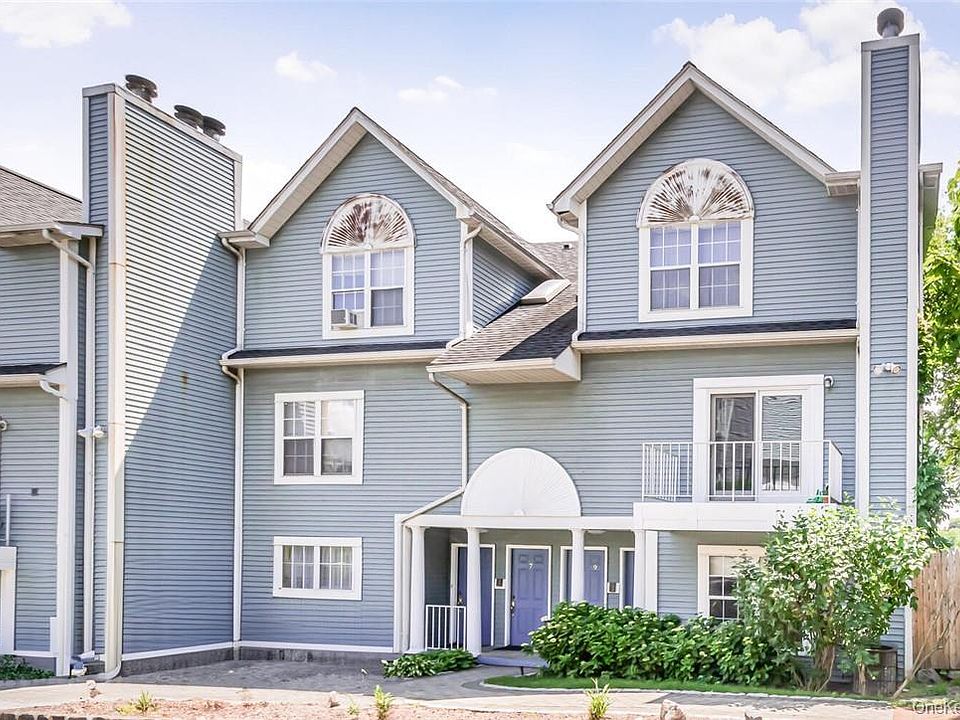 1st image of 10 Nob Hill Drive