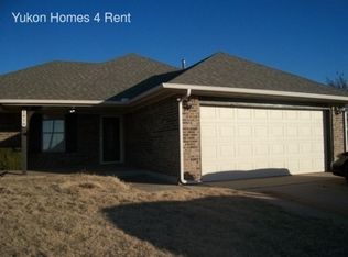 1416 Eagle Dr, Moore, OK 73160