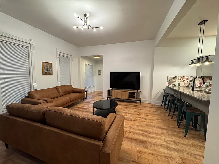 36 Oak St — Photo 9