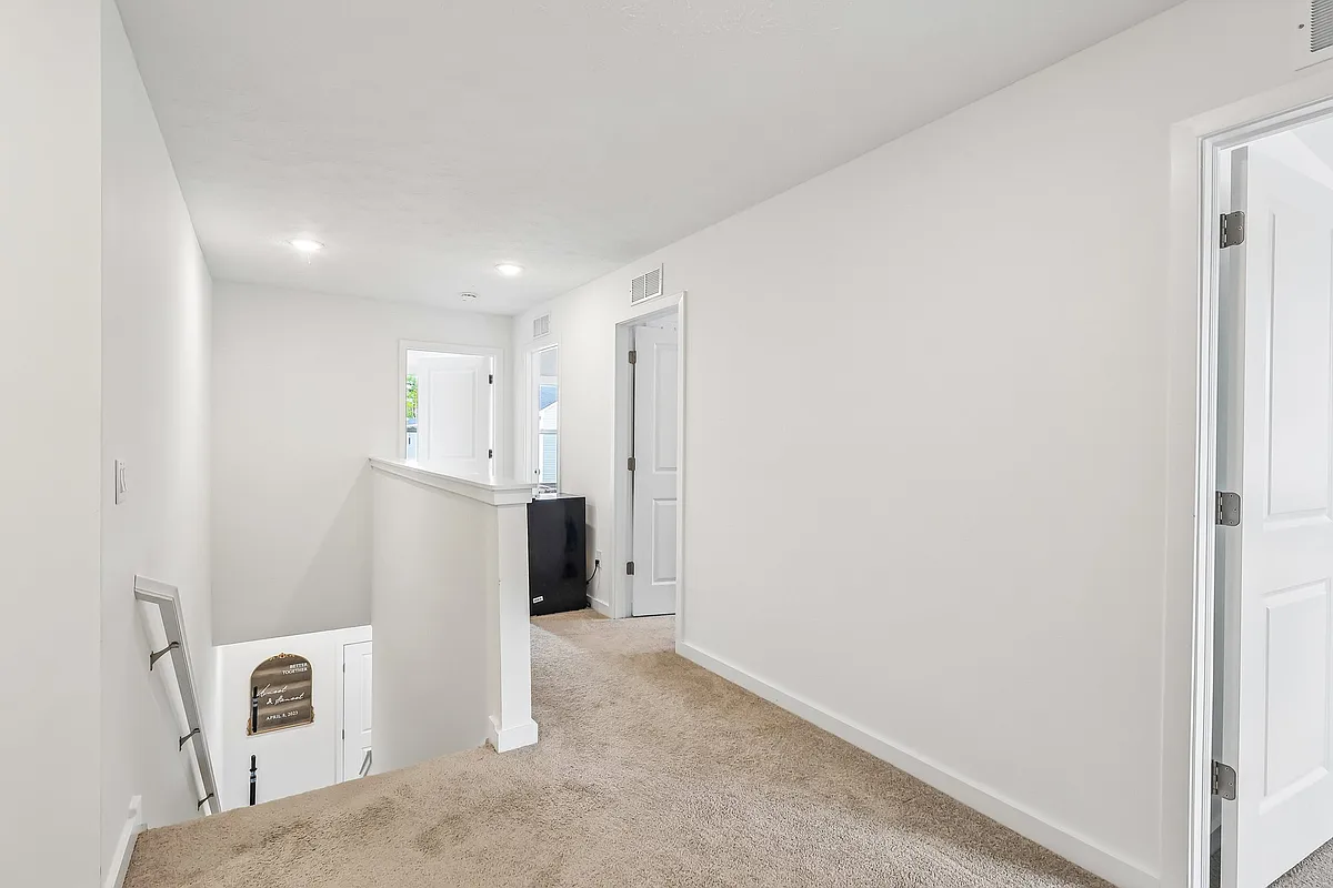Building Photo - 572 Auld Farm Cir