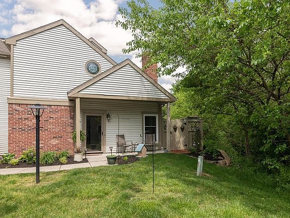 4th image of 3064 Bayberry Ct E