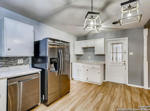 5th image of 266 Hatcher Ave