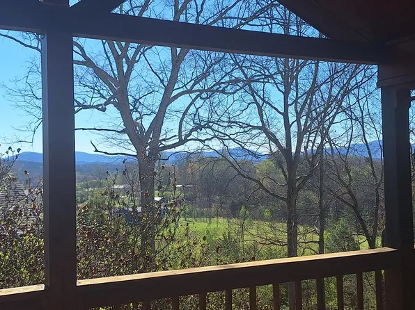 716 Lakeview Cir, Morganton, GA 30560