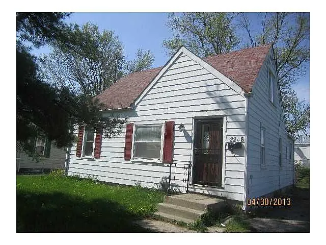 2208 Delavan Dr photo 1